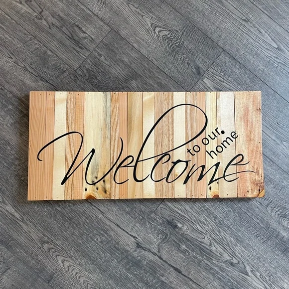 Handmade Welcome sign. - Picture 1 of 2